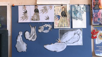 Ляльки, якими не граються: рівнянка розповіла про процес виготовлення реквізиту для вистав Ляльки, якими не граються: рівнянка розповіла про процес виготовлення реквізиту для вистав