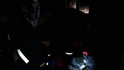Рятувальники назвали ймовірну причину пожежі у будинку, через яку загинула багатодіна сім'я Рятувальники назвали ймовірну причину пожежі у будинку, через яку загинула багатодіна сім'я