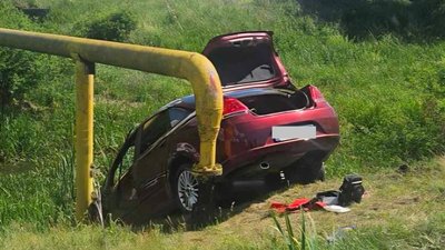 Авто з'їхало в кювет на трасі між Батьовом і Великою Добронню