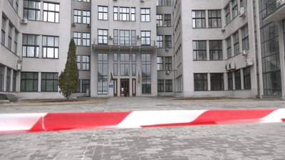 У центрі Харкова евакуювали понад 100 людей через повідомлення про мінування у суді У центрі Харкова евакуювали понад 100 людей через повідомлення про мінування у суді
