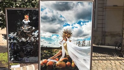 "TRASH без меж". У центрі Львова відкрили фотовиставку про проблеми екології