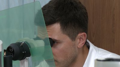 Понад сто пацієнтів щодня: як працює центр мікрохірургії ока в Рівненській обллікарні Понад сто пацієнтів щодня: як працює центр мікрохірургії ока в Рівненській обллікарні