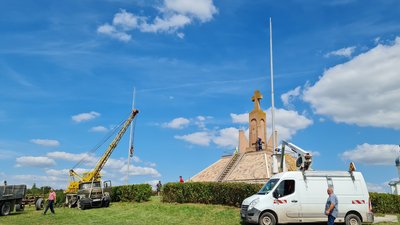 На Тернопільщині встановили два флагштоки до Дня прапора