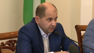 Олег Крапивний Олег Крапивний
