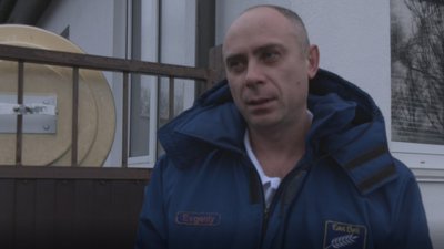 Вимушені зачинитися: у Дніпрі територію підприємств затопило стічними водами Вимушені зачинитися: у Дніпрі територію підприємств затопило стічними водами