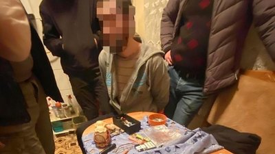 На Виноградівщині затримали зловмисника, який переховувався від слідства 4 роки На Виноградівщині затримали зловмисника, який переховувався від слідства 4 роки