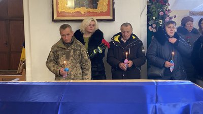 Попрощалися із полеглим воїном Денисом Сидоренком Попрощалися із полеглим воїном Денисом Сидоренком