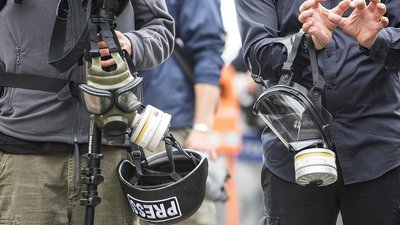 Обстріли та евакуація: журналісти Суспільного з Донеччини та Луганщини розповіли про роботу під час бойових дій