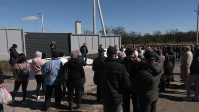 Мешканці села Велика Горожанна вийшли на акцію під стіни підприємства Мешканці села Велика Горожанна вийшли на акцію під стіни підприємства