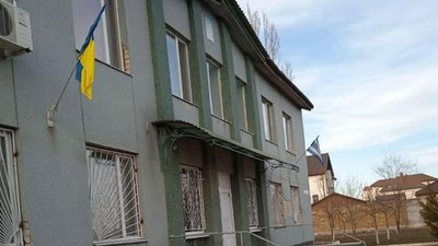 Російські військові пограбували Зеленівський старостат у передмісті Херсона