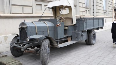 Виставка спорядження та зброї УПА