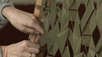 На Франківщині волонтери налагодили виробництво маскувальних сіток