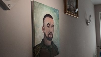 Портрет загиблого військового Руслана Волошина