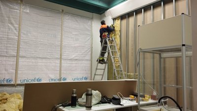 У Львові благодійники долучилися до відновлення вікон у пошкодженій внаслідок обстрілу школі У Львові благодійники долучилися до відновлення вікон у пошкодженій внаслідок обстрілу школі