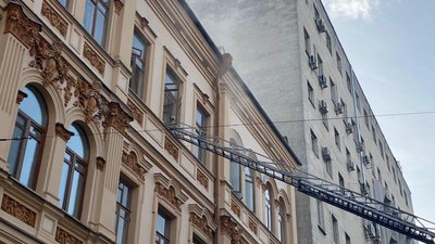У Києві горить Мінкульт, людей евакуюють У Києві горить Мінкульт, людей евакуюють