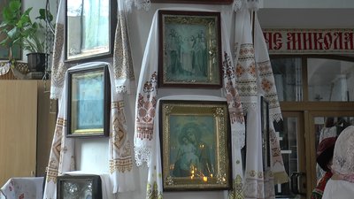 Рушники для церкви від полтавських волонтерок Рушники для церкви від полтавських волонтерок