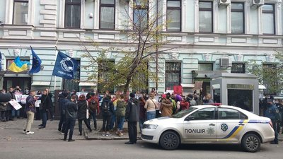 Під консульством у Харкові — акція проти заборони абортів у Польщі