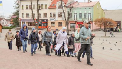 У Калуші на Івано-Франківщині провели першу екскурсію містом для людей з інших регіонів