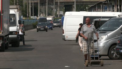 У центрі Рівного хочуть запровадити платні парковки У центрі Рівного хочуть запровадити платні парковки