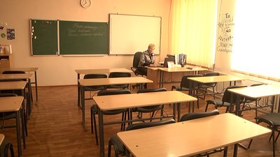 У разі потрапляння до "червоної" зони весь навчальний процес на Херсонщині переведуть на дистанційку