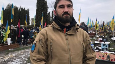 У Тернополі попрощалися з військовослужбовцем Олександром Діваковим У Тернополі попрощалися з військовослужбовцем Олександром Діваковим
