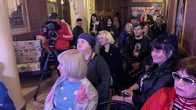 "Херсонщина. Арт-спротив": у Херсоні презентували збірку спогадів про окупацію, звільнення міста та життя переселенців "Херсонщина. Арт-спротив": у Херсоні презентували збірку спогадів про окупацію, звільнення міста та життя переселенців