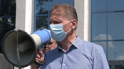 "Перерахуйте пенсії!": біля Рівненської ОДА протестували пенсіонери-силовики "Перерахуйте пенсії!": біля Рівненської ОДА протестували пенсіонери-силовики