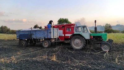 На Ніжинщині згоріло 55 гектарів пшеничного поля На Ніжинщині згоріло 55 гектарів пшеничного поля