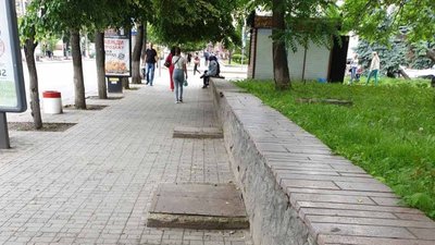 "Це небезпечно". Про підвал з водою під центральним сквером Кропивницького розповів Сергій Коваленко