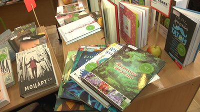 Волинська бібліотека отримала найбільшу партію книг: їх тестують через QR-коди