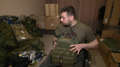 “Тримаємося та допомагаємо війську”. Ветеран АТО розповів про волонтерство та потреби військових “Тримаємося та допомагаємо війську”. Ветеран АТО розповів про волонтерство та потреби військових