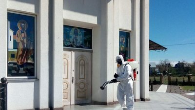 На Львівщині надзвичайники проводять дезінфекцію в населених пунктах На Львівщині надзвичайники проводять дезінфекцію в населених пунктах
