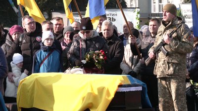 У Рівному попрощалися з військовими Романом Шепелевичем, Костянтином Шахом та Олександром Костарєвим У Рівному попрощалися з військовими Романом Шепелевичем, Костянтином Шахом та Олександром Костарєвим