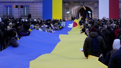 Лідером за рівнем позитивного ставлення українців до сусідніх країн є Польща — опитування