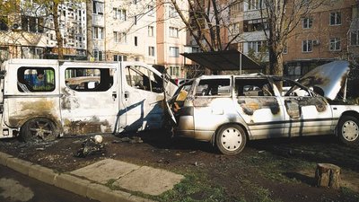 В спальному районі Одеси горіли 4 автівки