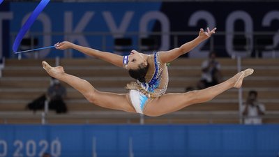 Олімпійська чемпіонка Ашрам завершила кар'єру. Гімнастка підтримала Авєріних у позиції щодо війни