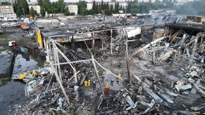Рятувальник та психологиня з Кіровоградщини про виїзд до кременчуцького "Амстору"
