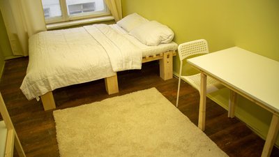 У Франківську переселенців, які жили у ліцеї, переселили у прихисток У Франківську переселенців, які жили у ліцеї, переселили у прихисток