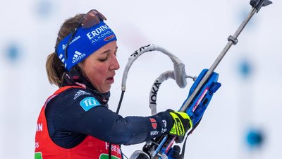 "Моє тіло не працює". Бронзова призерка Олімпіади-2022 Пройс достроково завершила біатлонний сезон