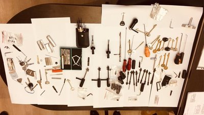 Викрали майна на 1,4 мільйона: у Ніжині затримали трьох підозрюваних у серії крадіжок на території двох областей Викрали майна на 1,4 мільйона: у Ніжині затримали трьох підозрюваних у серії крадіжок на території двох областей
