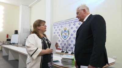 Учень Патона захистив дисертацію у Черкасах Учень Патона захистив дисертацію у Черкасах