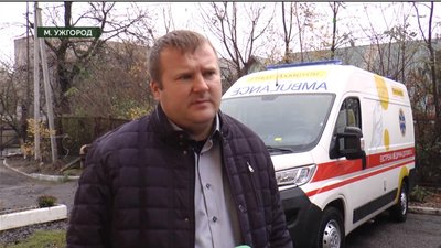 ДТП на "зебрі" в Ужгороді: у пішохода — перелом ніг ДТП на "зебрі" в Ужгороді: у пішохода — перелом ніг