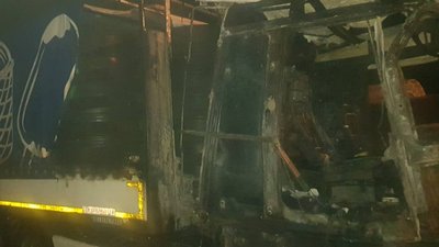 На кордоні України вночі горіла вантажівка На кордоні України вночі горіла вантажівка