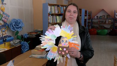 У Рівному психологи-волонтери займаються з дітьми арттерапією