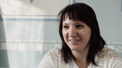 "Боїмося навіть вийти з дому" — як живе село Нові Вирки на Сумщині за кілька кілометрів від РФ "Боїмося навіть вийти з дому" — як живе село Нові Вирки на Сумщині за кілька кілометрів від РФ
