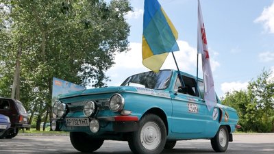 На Черкащині відбувся фінальний піт-стоп Всеукраїнського марафону ретро-автомобілів
