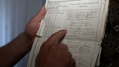Знає предків до 11-го коліна: як житель Сосниці дослідив свій та режисера Олександра Довженка родовід Знає предків до 11-го коліна: як житель Сосниці дослідив свій та режисера Олександра Довженка родовід