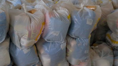 Черги за продуктовими наборами у Чернігові: щоб вистачило всім, проводять реєстрацію