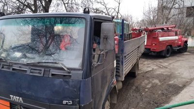 Прикарпатські рятувальники допомогли медикам доправити кисневі балони в лікарню