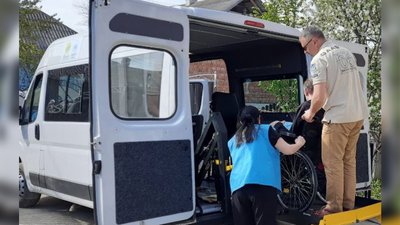 На Буковині благодійники надають послуги перевезення для переселенців